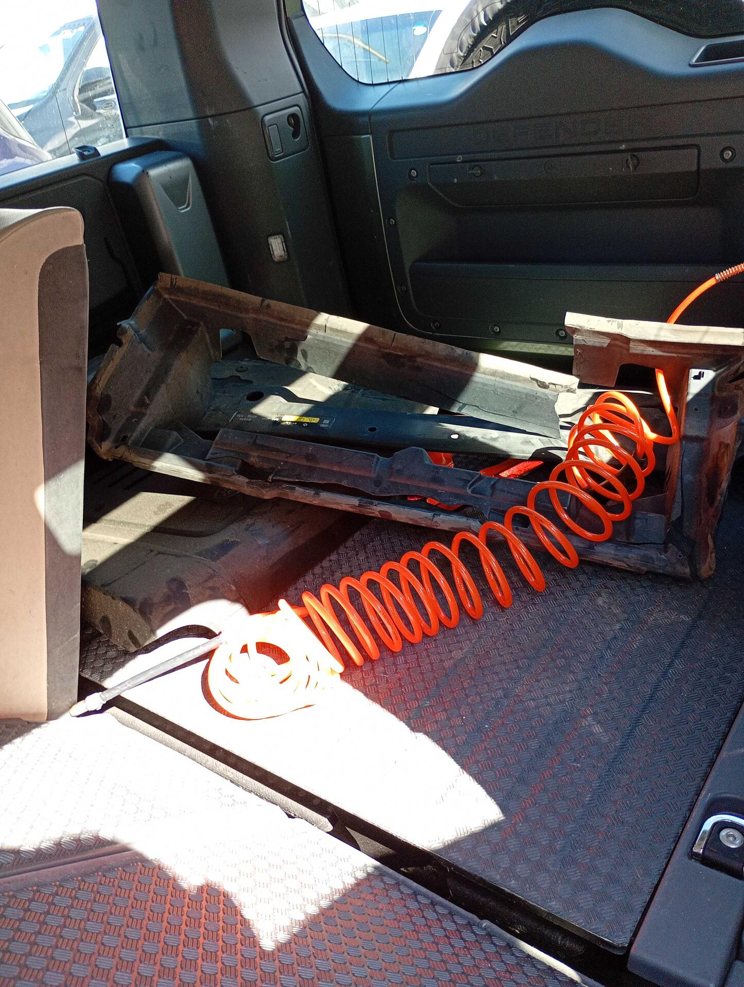 LAND ROVER / DEFENDER 110 S P300 4X4 2.0 TB AUT. GASOLINA 2020/2020 — foto 13 de 40