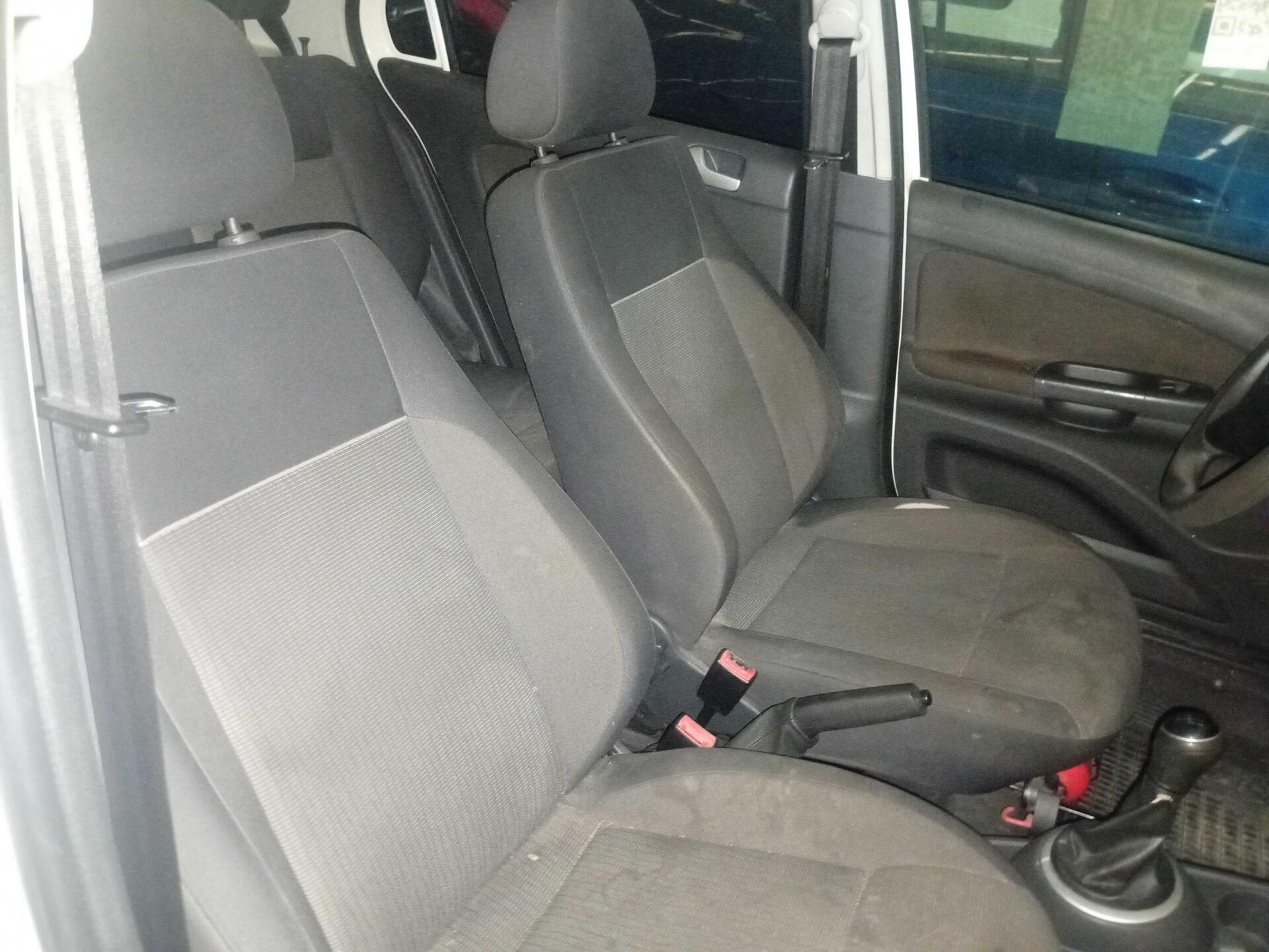VW / NOVO GOL 1.0 CITY 2013/2014 — foto 28 de 36