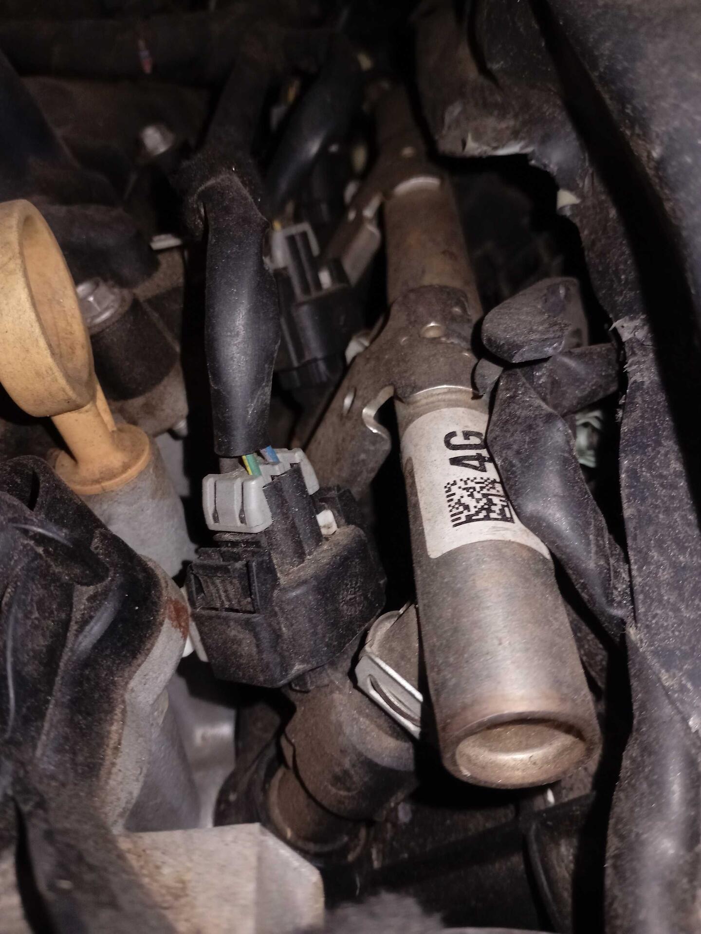 (SUCATA) CHEVROLET / ONIX HATCH LT 1.0 TURBO 12V 4P AUT 2020/2020 — foto 8 de 25