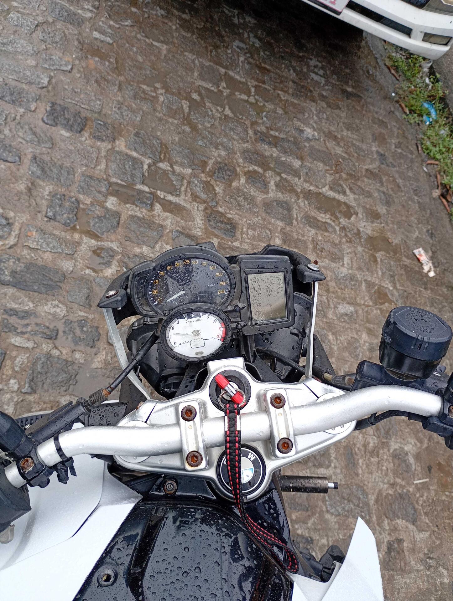 BMW / F 800 R 798 CC GASOLINA 2014/2015 — foto 7 de 31