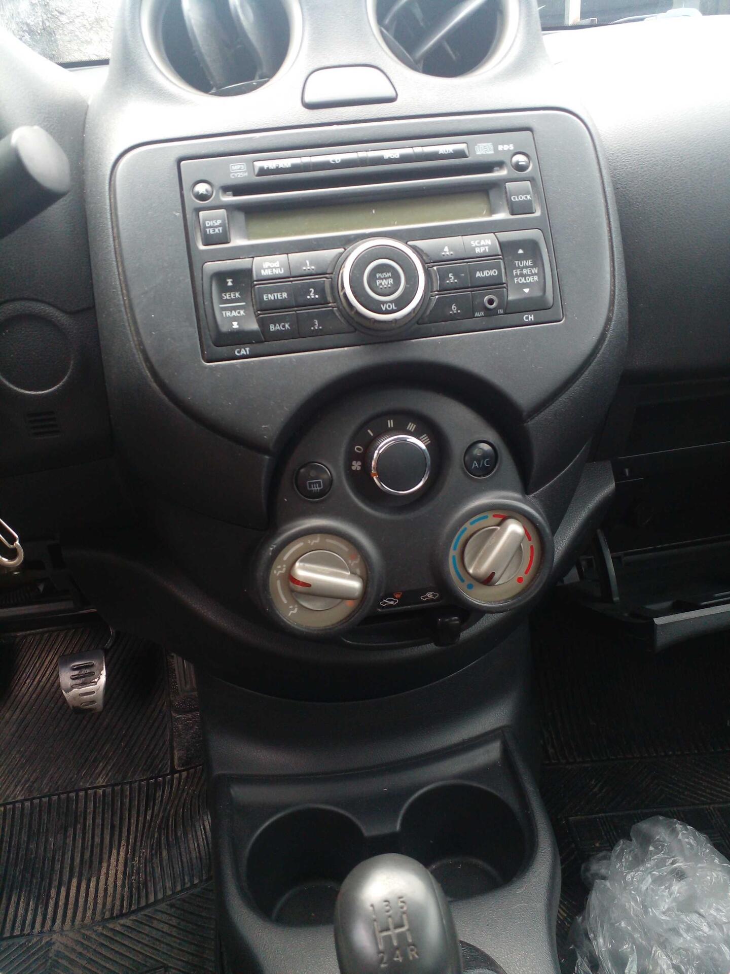 NISSAN / VERSA SV 1.6 16V MEC 4P GNV_FLEX 2012/2013 — foto 3 de 40