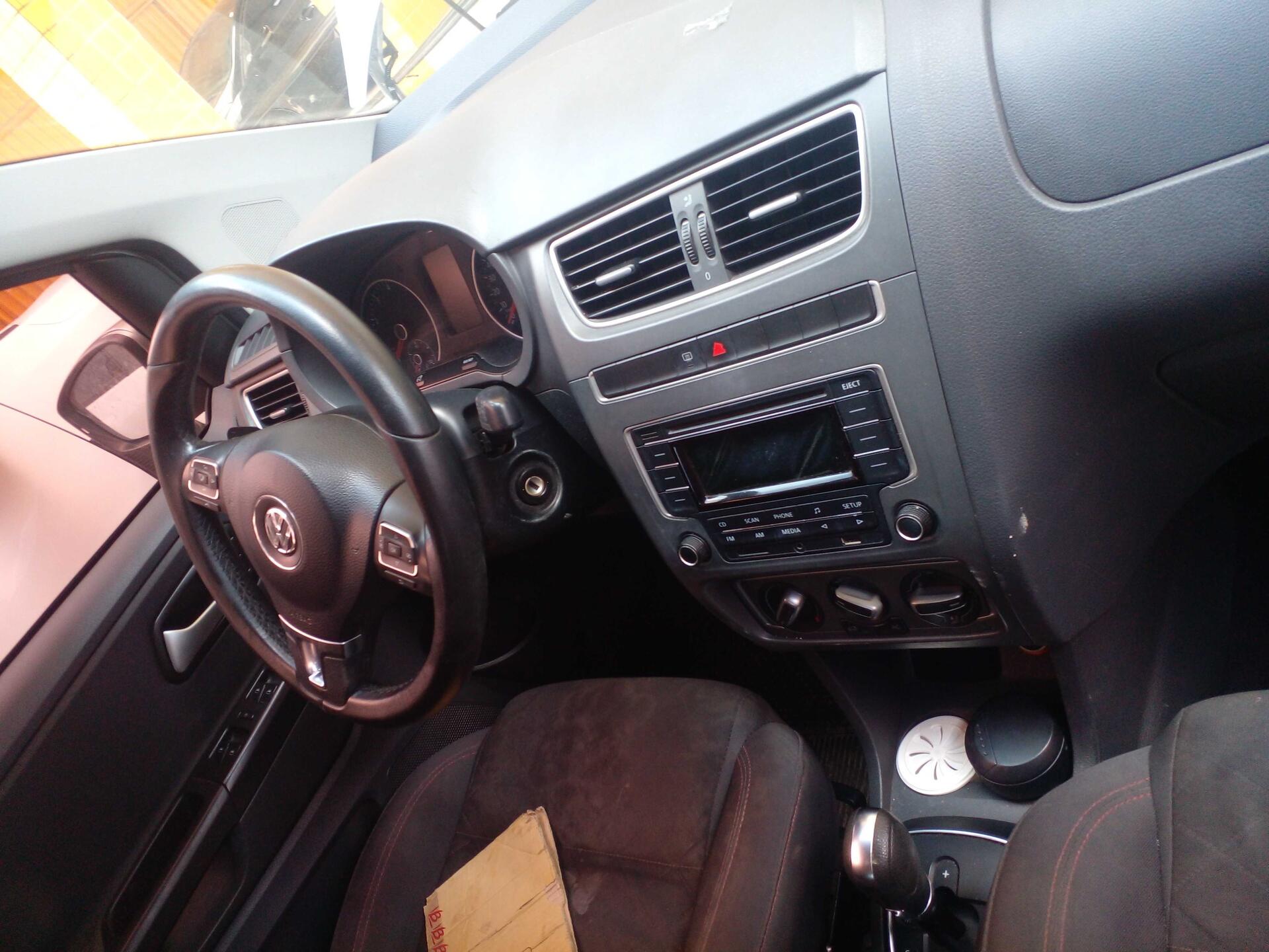 VOLKSWAGEN / FOX G2 1.6 MI I MOTION TOTAL 8V 5P FLEX 2014/2014 — foto 6 de 40