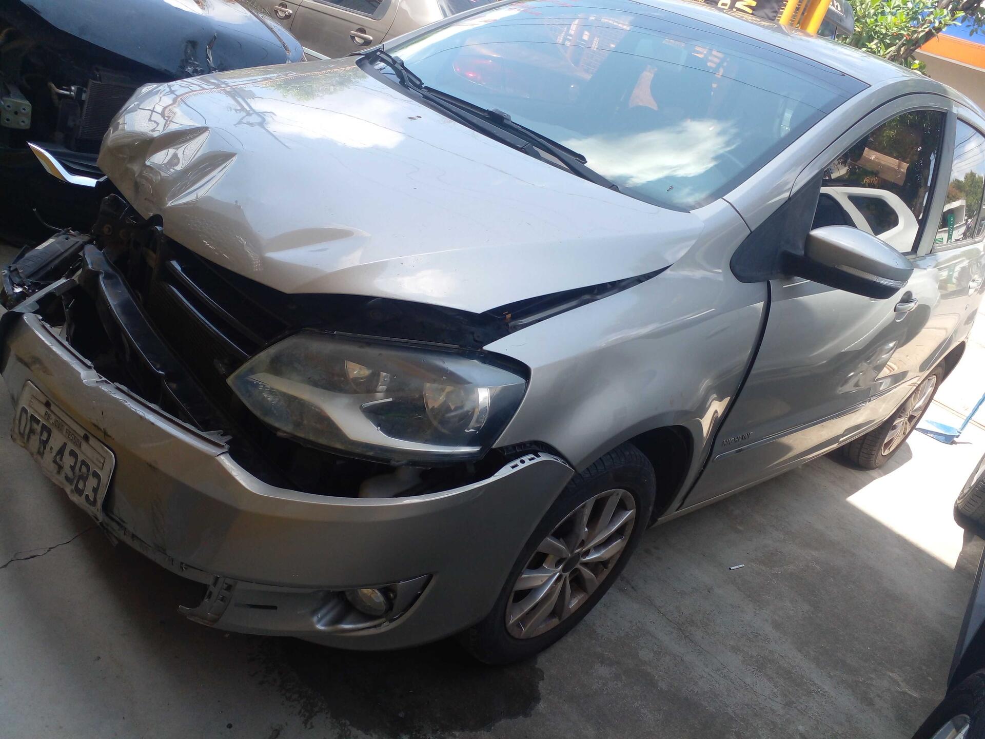 VOLKSWAGEN / FOX G2 1.6 MI I MOTION TOTAL 8V 5P FLEX 2014/2014 — foto 14 de 40