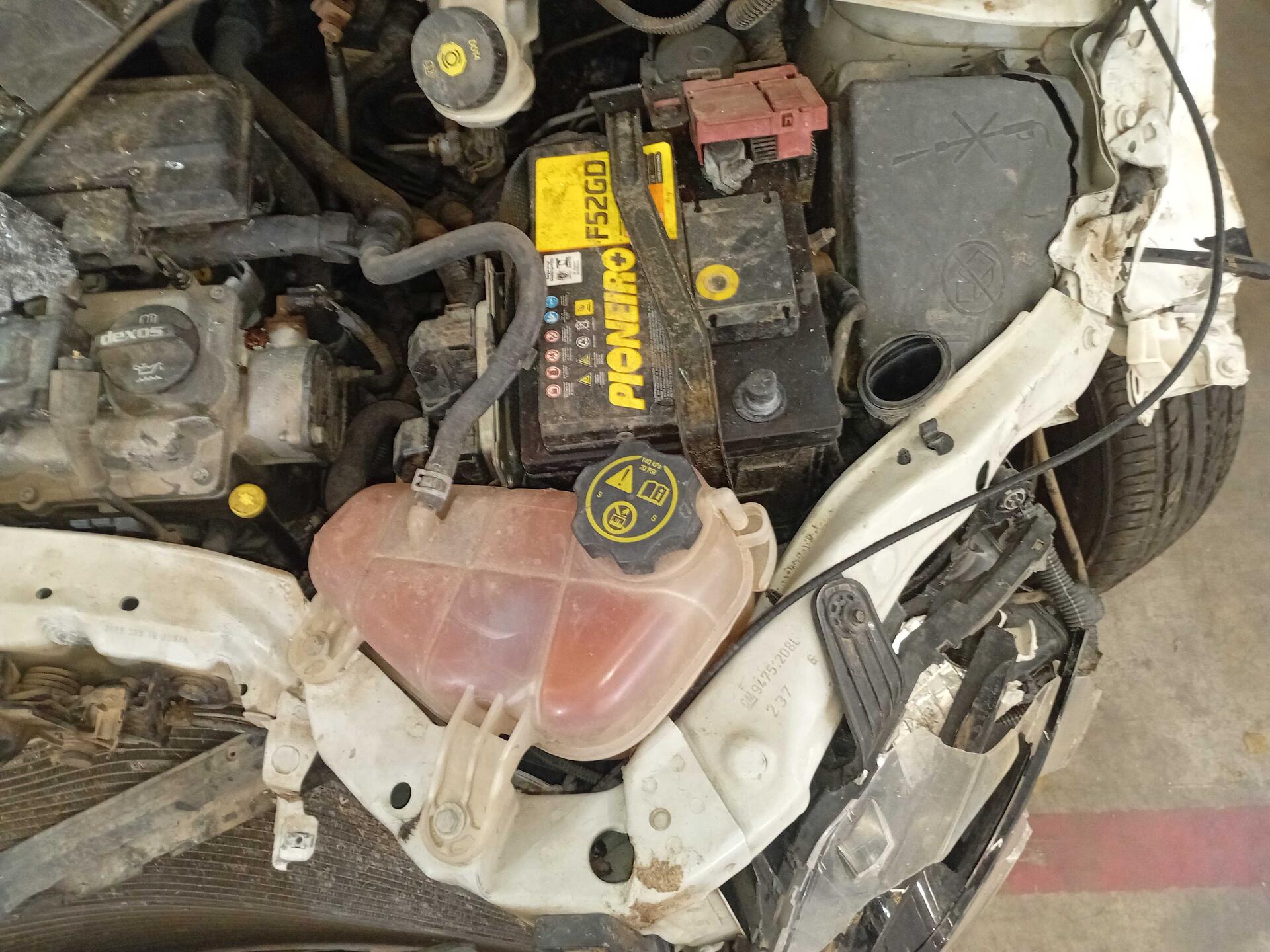 (SUCATA) CHEVROLET / ONIX 1.4AT ACT 2016/2017 — foto 4 de 40