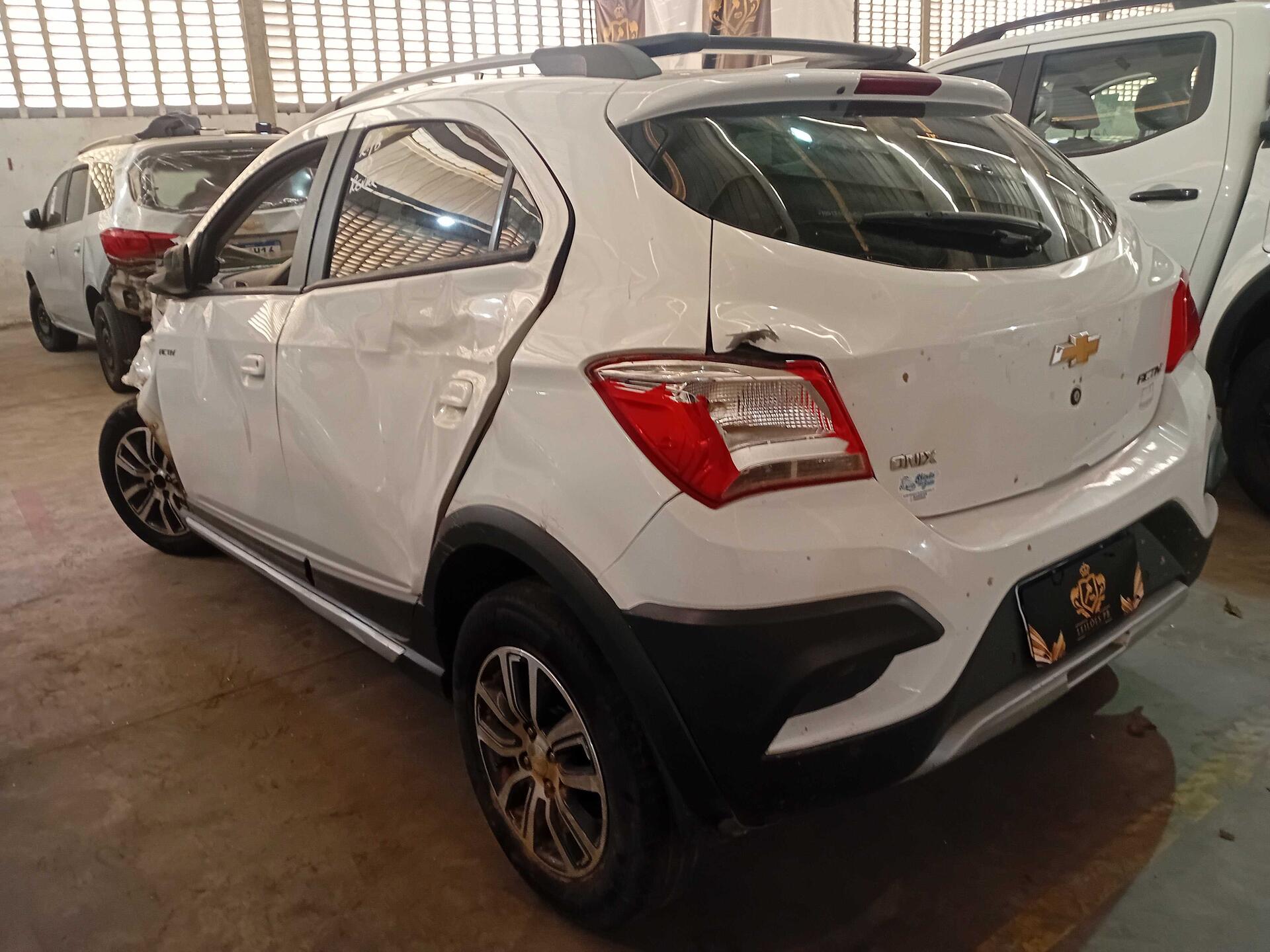 (SUCATA) CHEVROLET / ONIX 1.4AT ACT 2016/2017 — foto 12 de 40