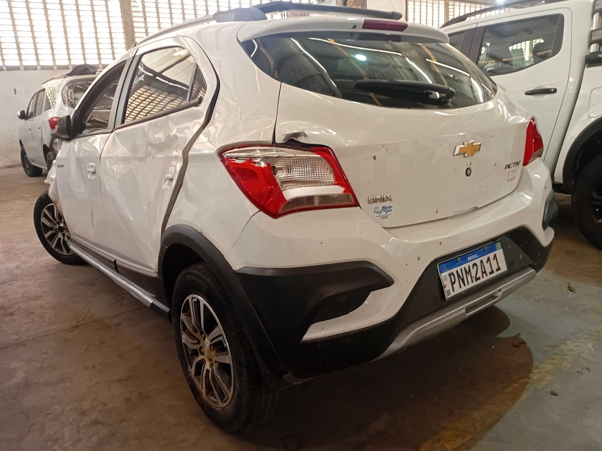 (SUCATA) CHEVROLET / ONIX 1.4AT ACT 2016/2017 — foto 17 de 40
