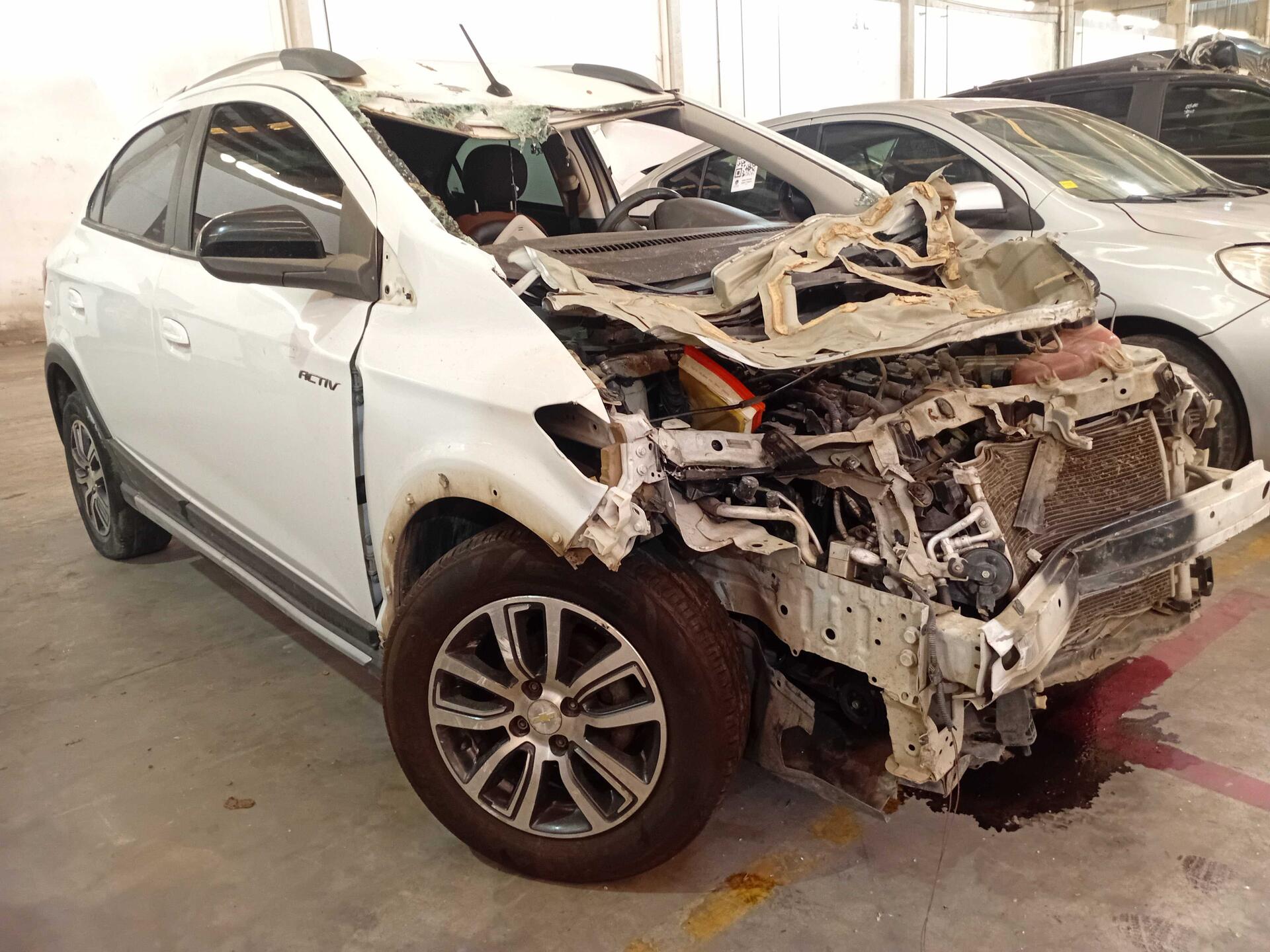 (SUCATA) CHEVROLET / ONIX 1.4AT ACT 2016/2017 — foto 19 de 40