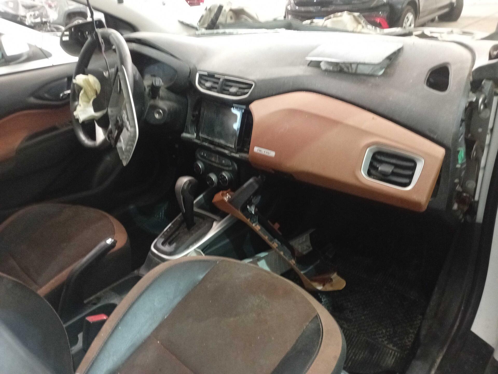 (SUCATA) CHEVROLET / ONIX 1.4AT ACT 2016/2017 — foto 22 de 40