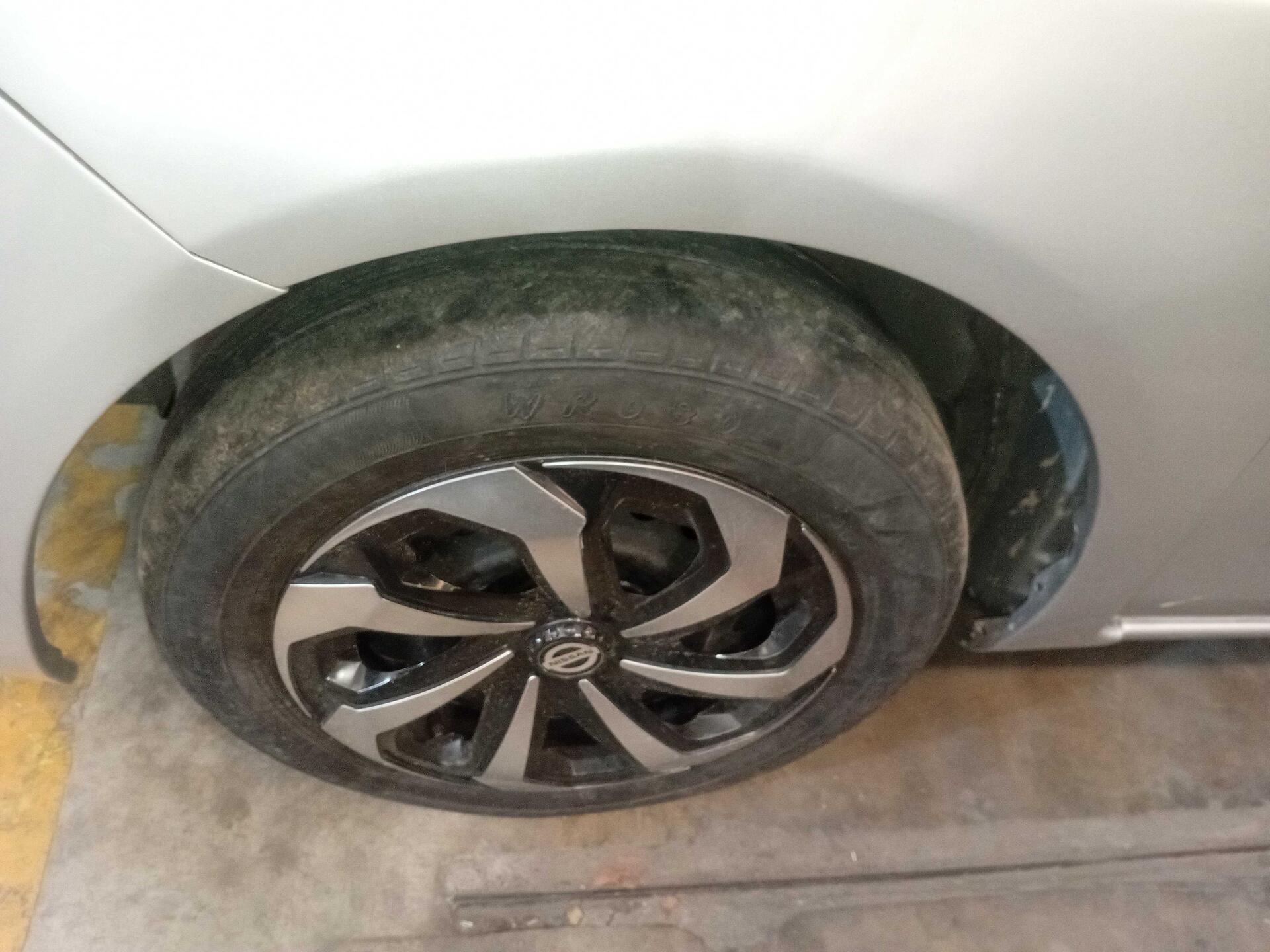 NISSAN / VERSA SV 1.6 16V MEC 4P GNV_FLEX 2012/2013 — foto 39 de 40