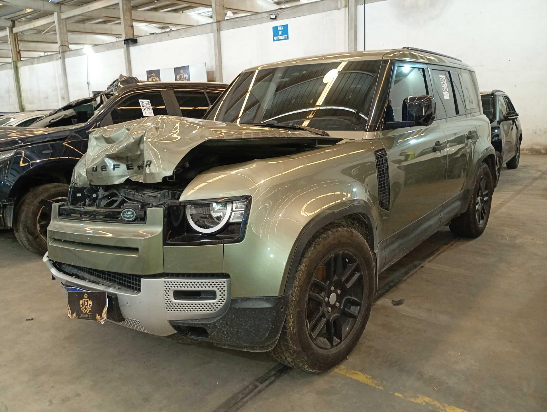 LAND ROVER / DEFENDER 110 S P300 4X4 2.0 TB AUT. GASOLINA 2020/2020 — foto 31 de 40