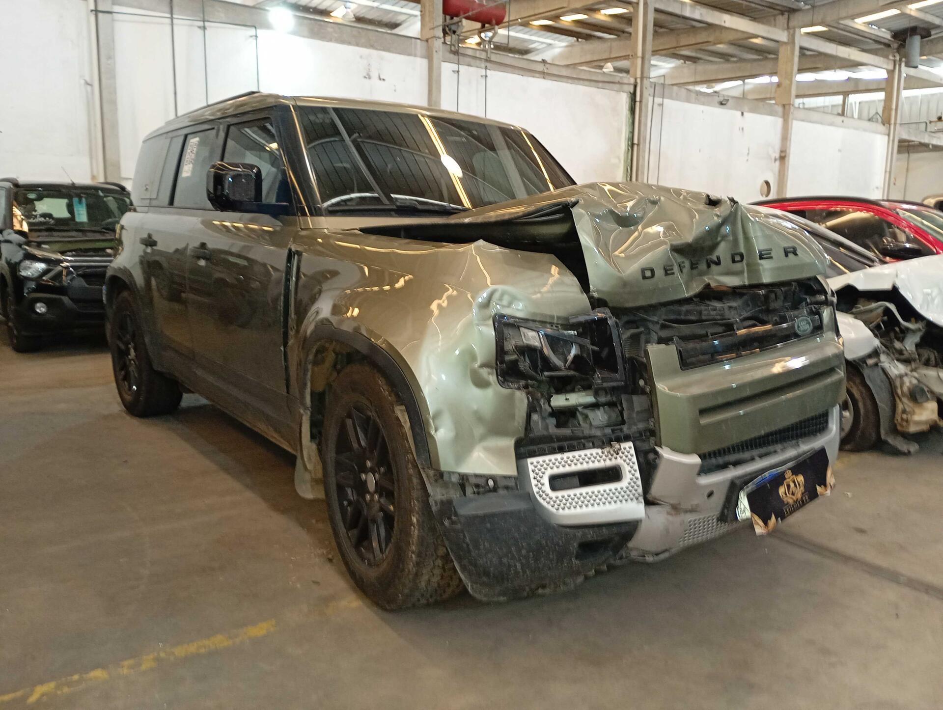 LAND ROVER / DEFENDER 110 S P300 4X4 2.0 TB AUT. GASOLINA 2020/2020 — foto 32 de 40