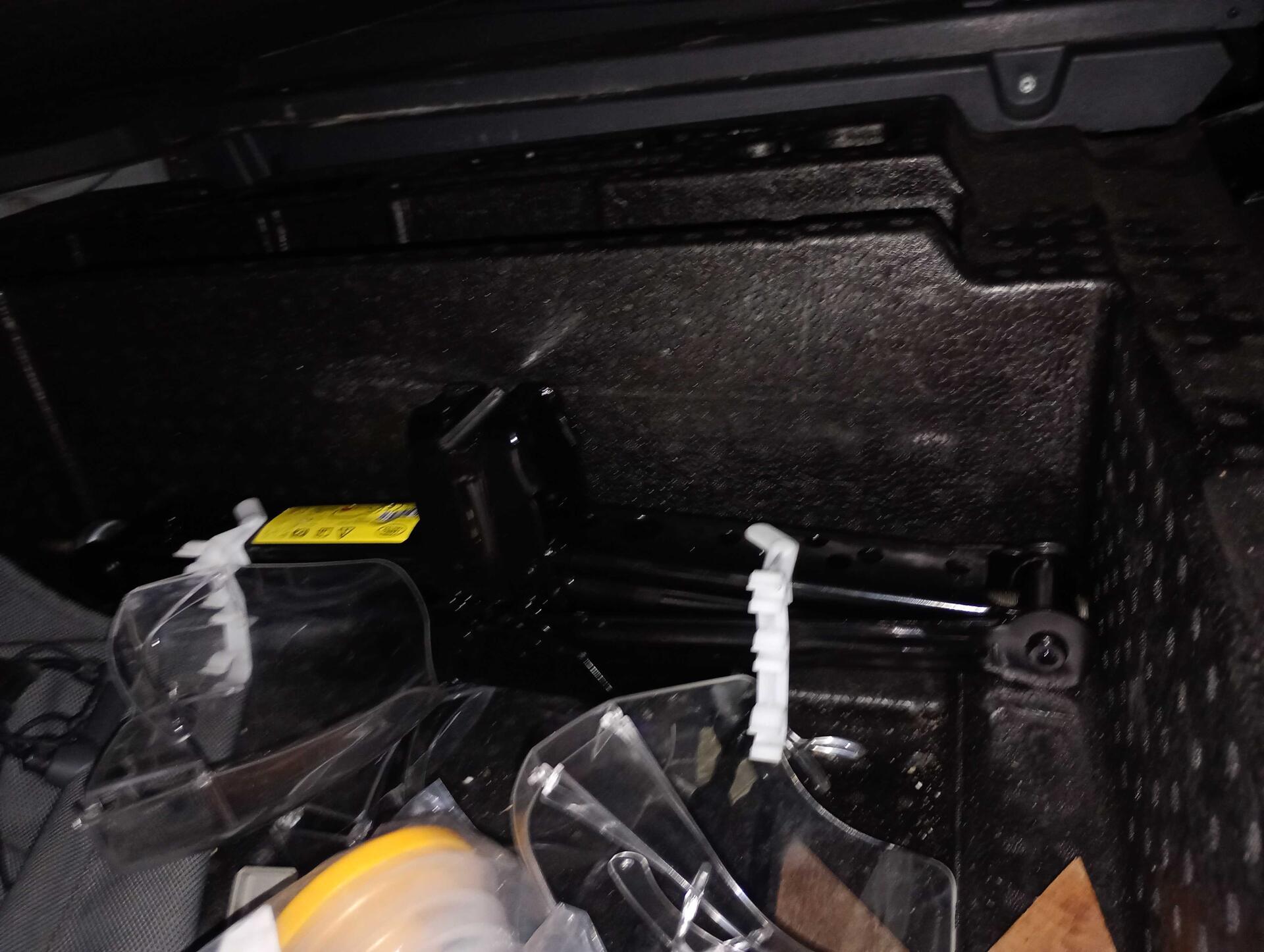 LAND ROVER / DEFENDER 110 S P300 4X4 2.0 TB AUT. GASOLINA 2020/2020 — foto 40 de 40
