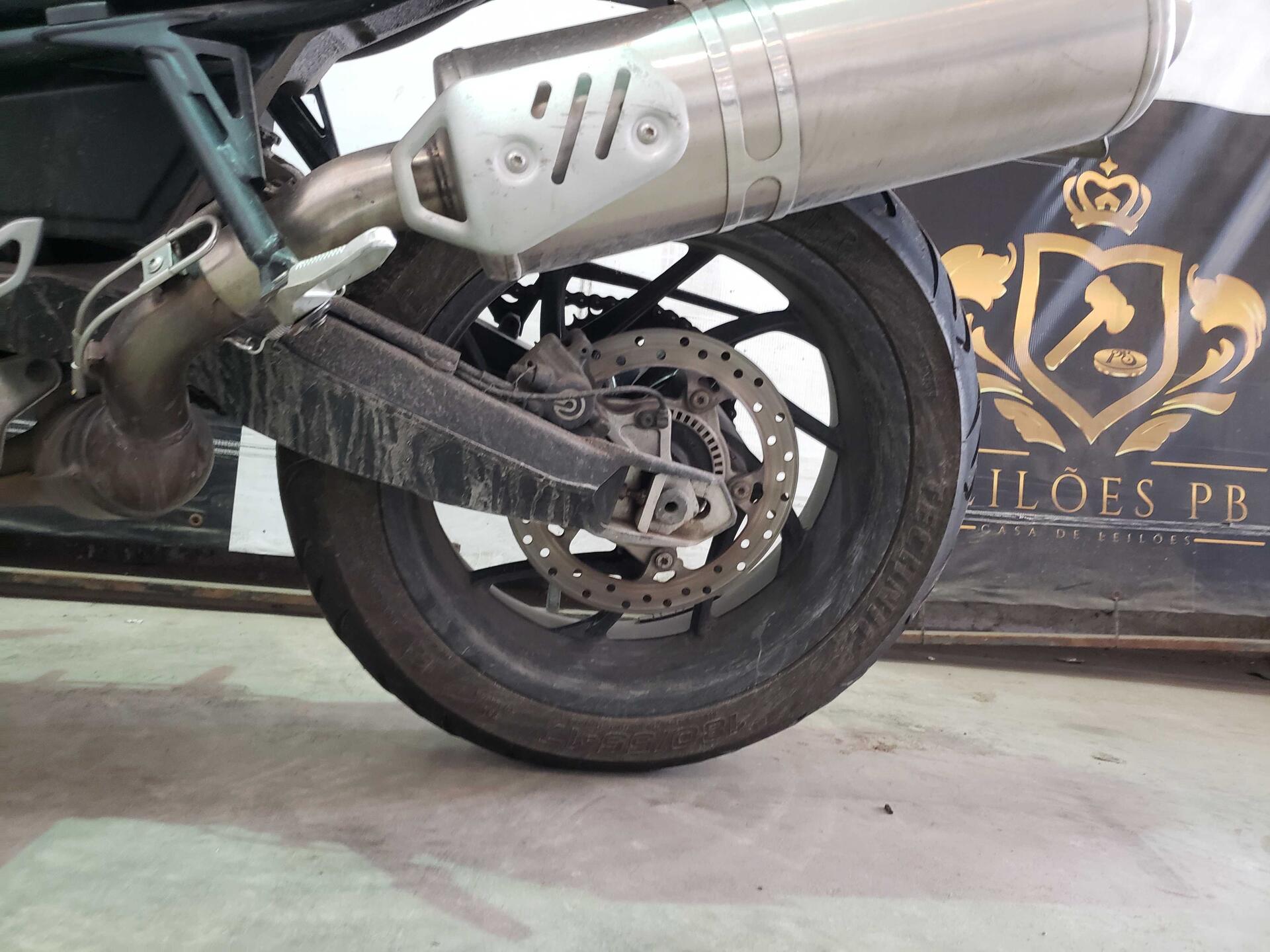 BMW / F 800 R 798 CC GASOLINA 2014/2015 — foto 13 de 31