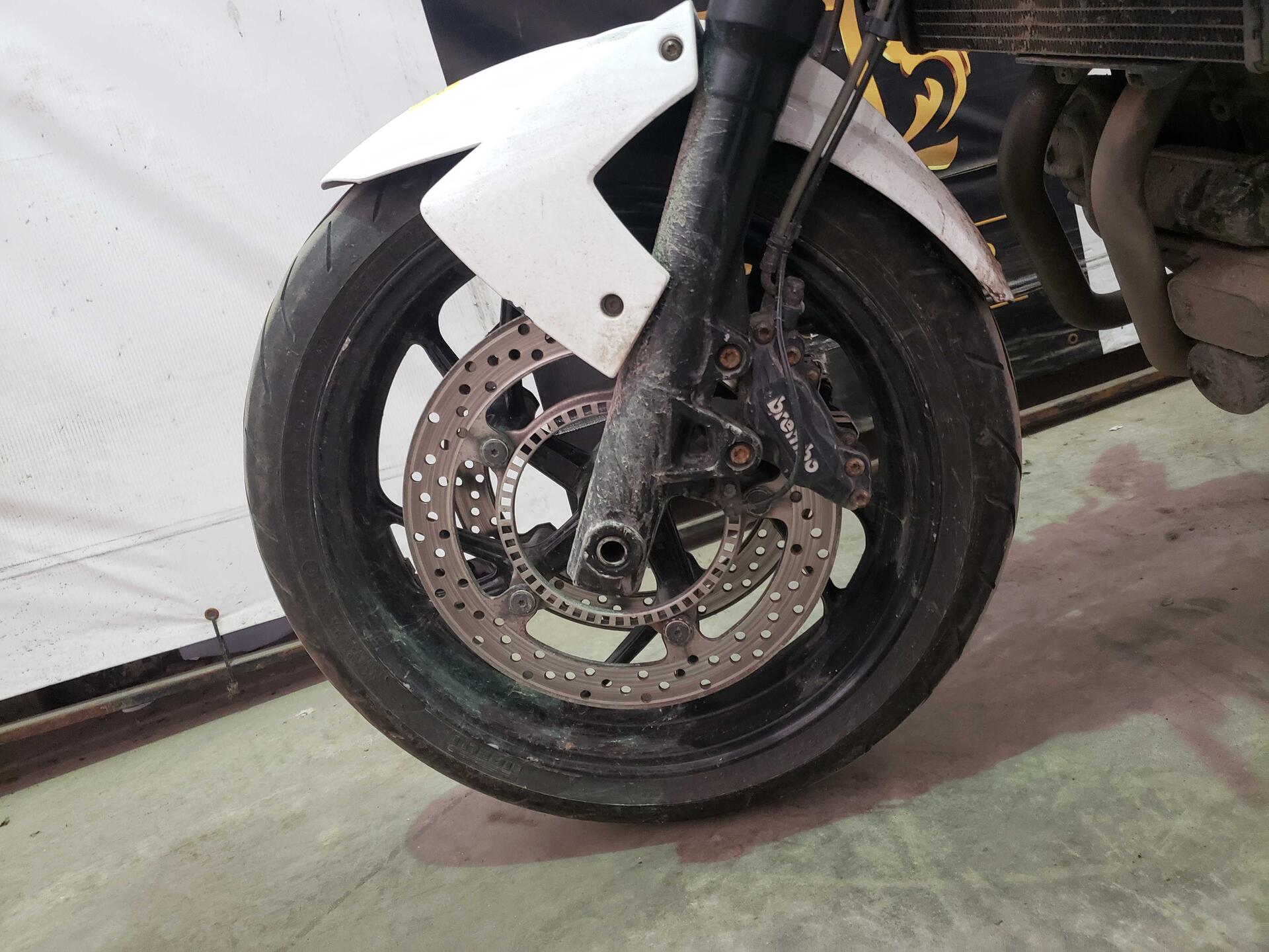 BMW / F 800 R 798 CC GASOLINA 2014/2015 — foto 14 de 31