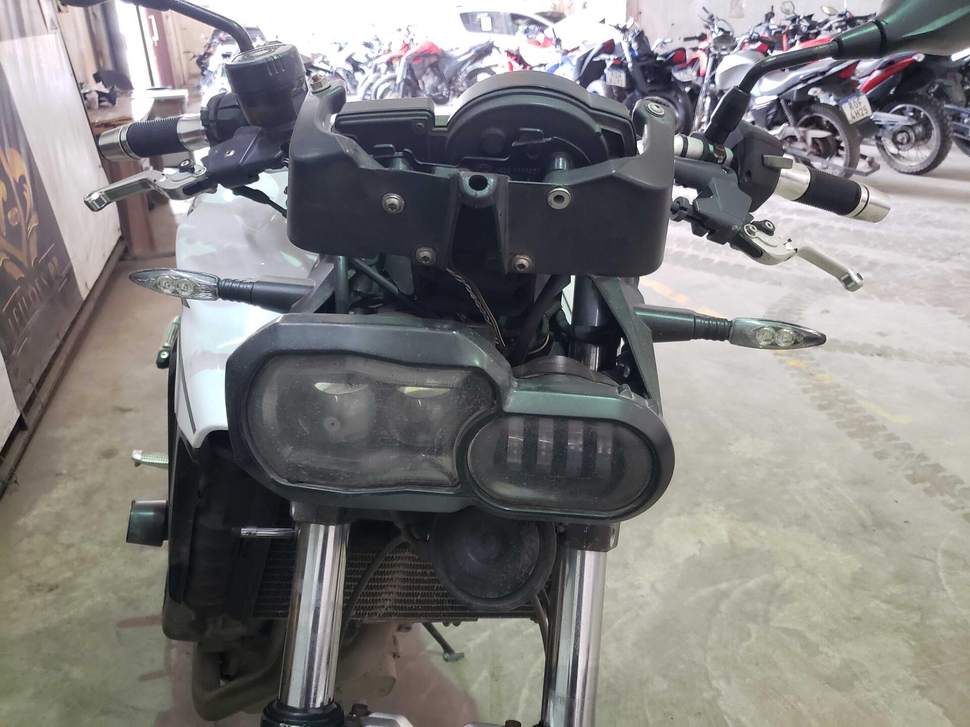 BMW / F 800 R 798 CC GASOLINA 2014/2015 — foto 16 de 31