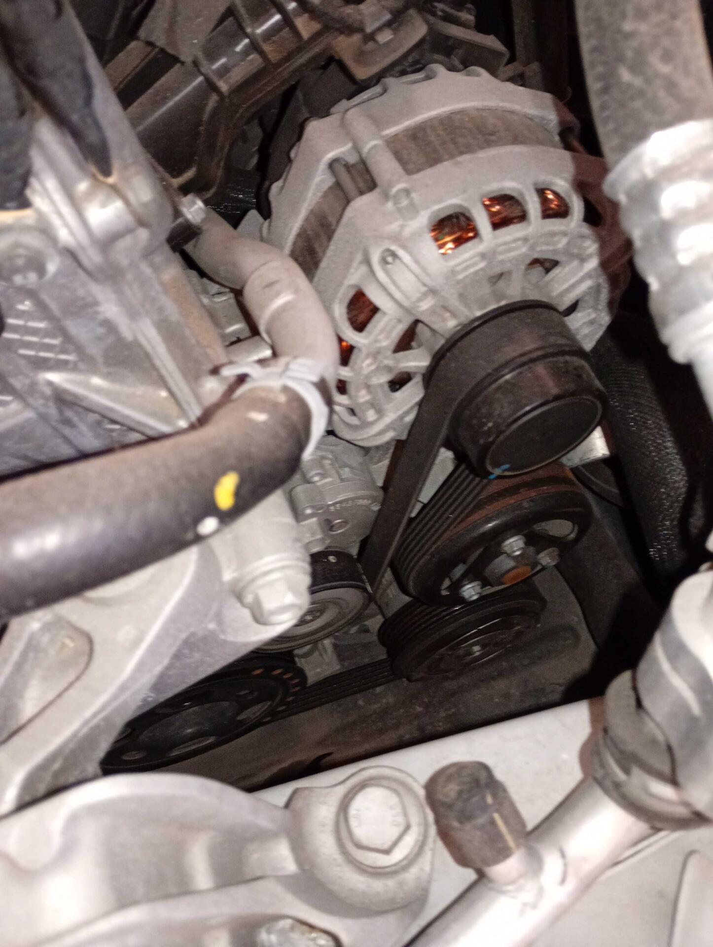 CHEVROLET / ONIX HATCH LT 1.0 TURBO 12V 4P AUT FLEX 2023/2024 — foto 19 de 27