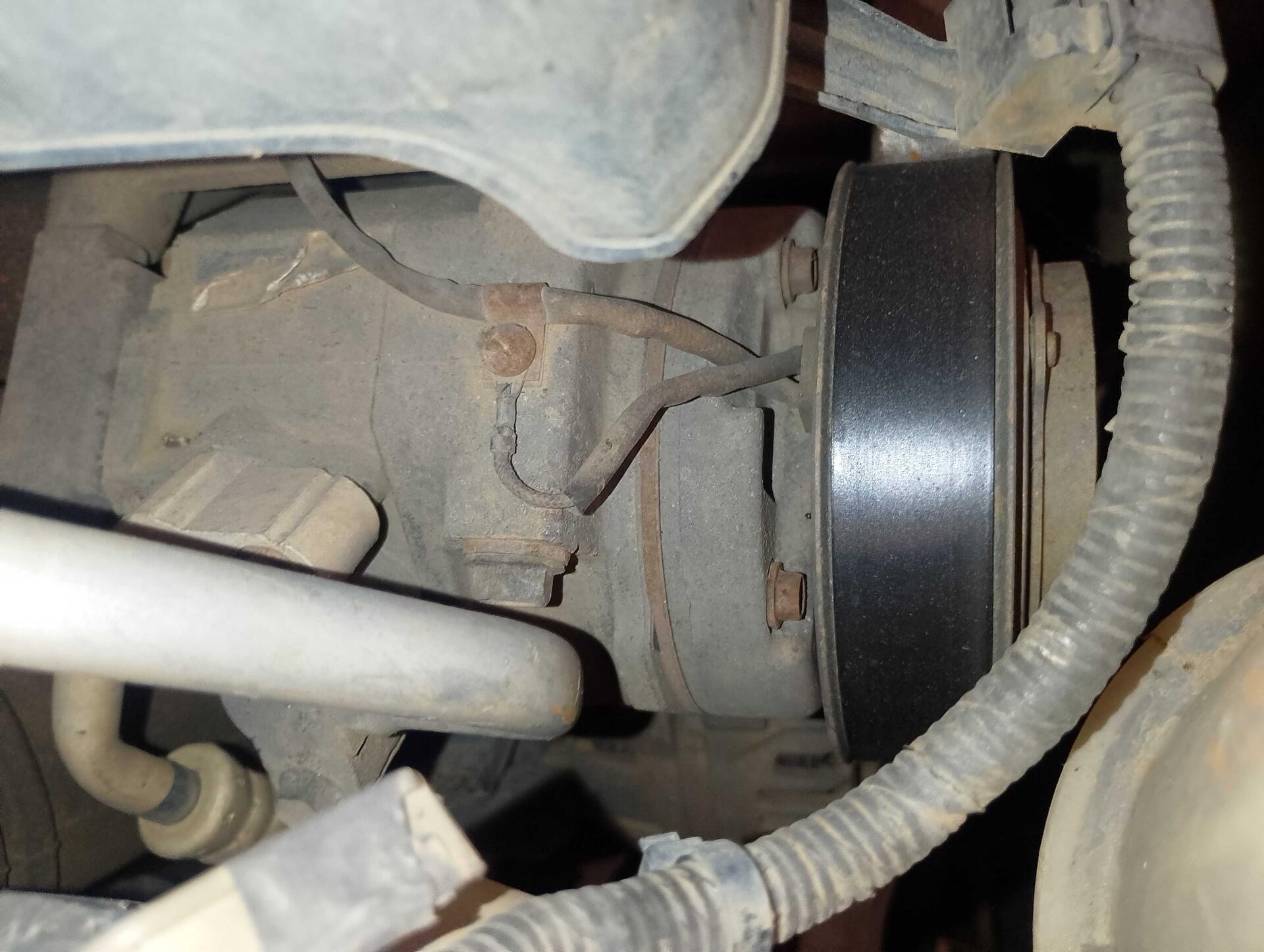 TOYOTA / HILUX CD SRV D4-D 4X4 3.0 TDI DSL AUT DIESEL 2009/2009 — foto 28 de 30