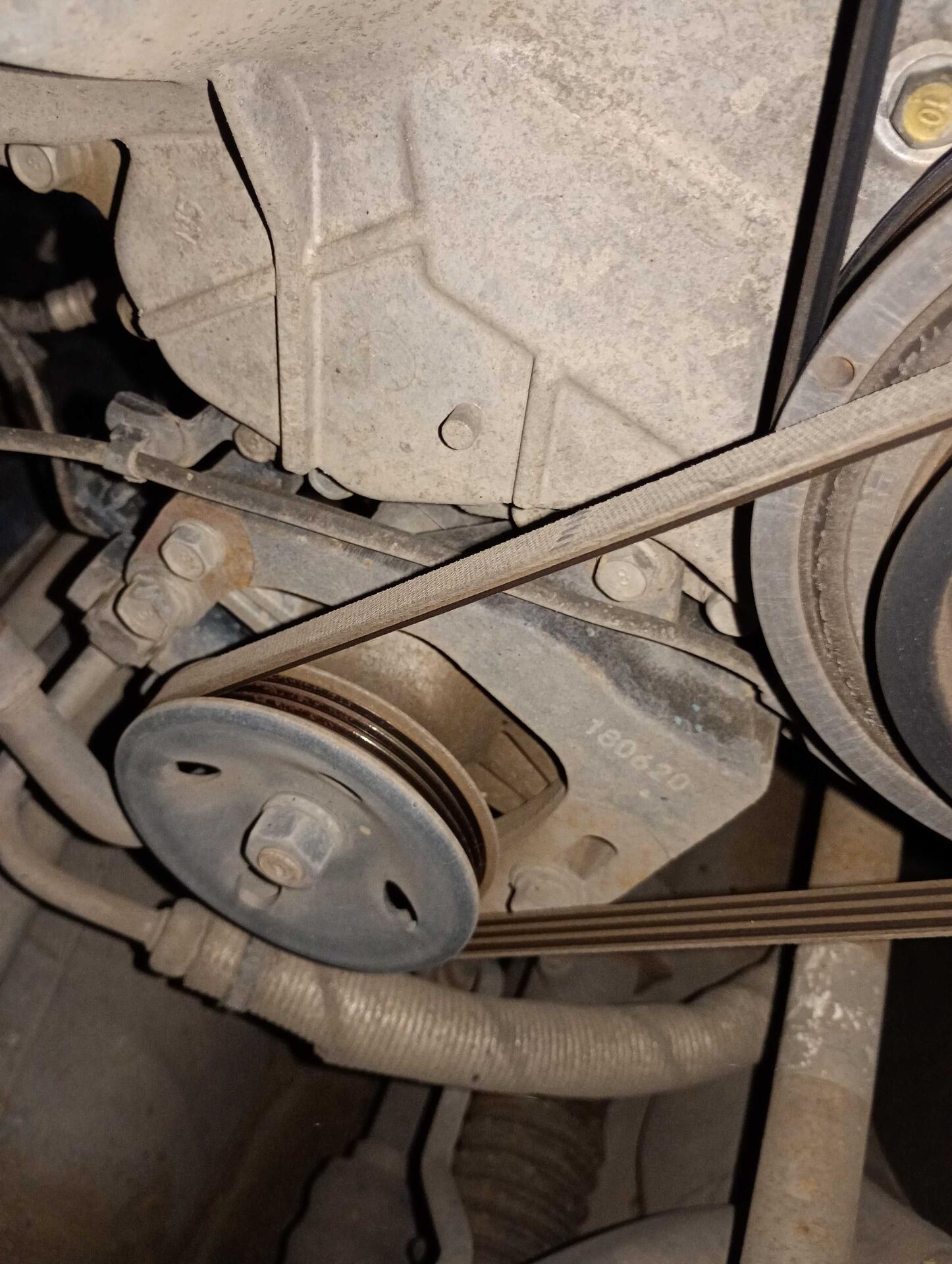 HYUNDAI / HB20 HATCH UNIQUE 1.0 12V MEC FLEX 2018/2019 — foto 27 de 38