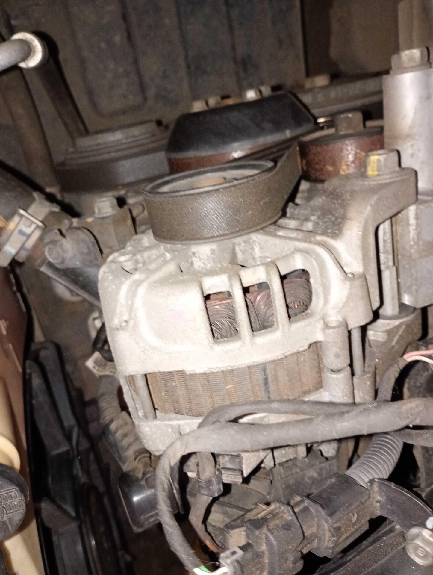 HYUNDAI / HB20 HATCH UNIQUE 1.0 12V MEC FLEX 2018/2019 — foto 30 de 38