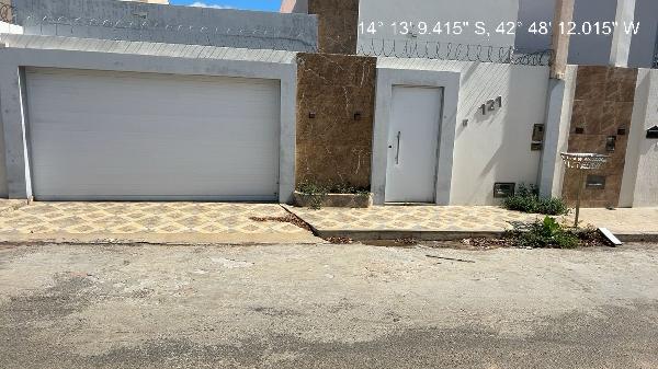 Casa - 164 M² Área Privativa, 300 m² Área Do Terreno, Vaga Na Garagem - Guanambi/ba