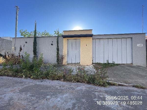 Casa -  120,9 M² Área Privativa, 300 m² Área Do Terreno, Vaga Na Garagem - Inhumas/go