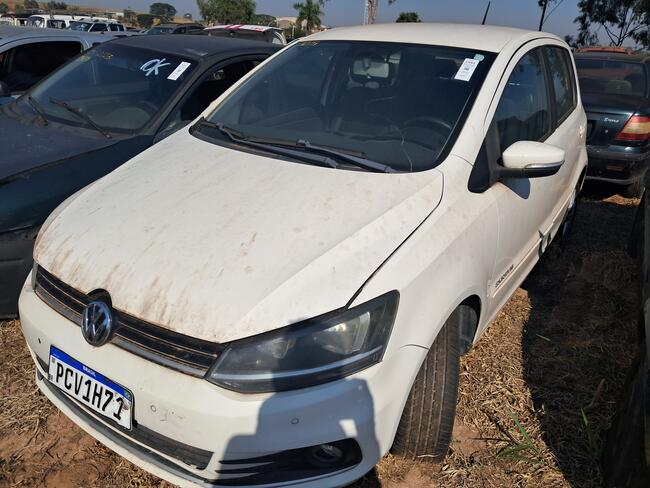 Lotes Remanescentes - Sucata Aproveitável e Sucata Aproveitável Com Motor Inservível de Carros