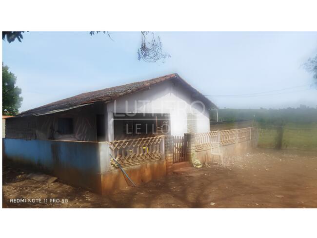 Chácara Com A.t 10.500m², Casa De Caseiro, Cozinha Caipira/área Gourmet De Padrão Simples, Piscina, Bairro Jurumirim, Itapetininga/sp, localizado em Itapetininga - SP, bairro Jurumirim