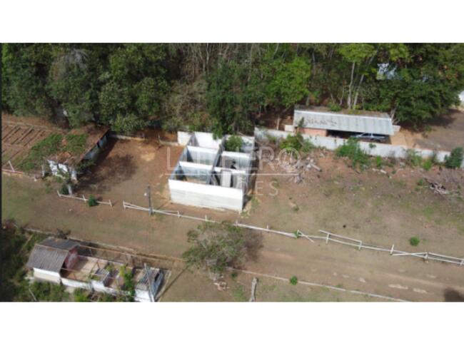 Chácara Com A.t 10.500m², Casa De Caseiro, Cozinha Caipira/área Gourmet De Padrão Simples, Piscina, Bairro Jurumirim, Itapetininga/sp, localizado em Itapetininga - SP, bairro Jurumirim