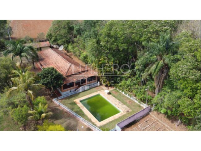 Chácara Com A.t 10.500m², Casa De Caseiro, Cozinha Caipira/área Gourmet De Padrão Simples, Piscina, Bairro Jurumirim, Itapetininga/sp, localizado em Itapetininga - SP, bairro Jurumirim