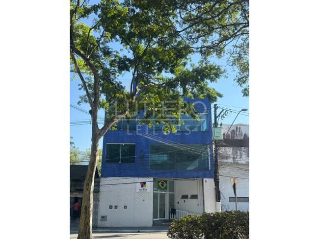 Prédio Comercial, A.t 270m², A.c 772,40m², 3 Pavimentos, Centro, Cubatão/sp., localizado em Cubatão - SP, bairro Centro