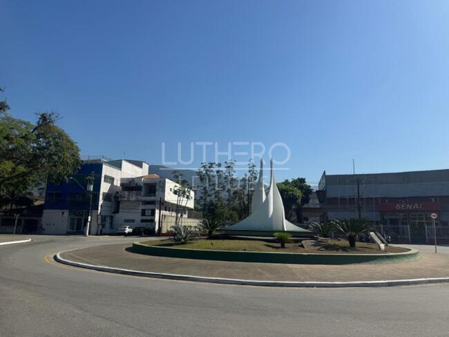 Prédio Comercial, A.t 270m², A.c 772,40m², 3 Pavimentos, Centro, Cubatão/sp., localizado em Cubatão - SP, bairro Centro