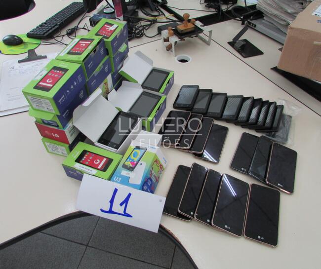 Aprox. 39 Celulares Diversos