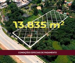 TERRENO, A.T 13.835m², com casa sede contendo piscina, área gourmet, lago, ao pé da Rodovia Bunjiro Nakao, Ibiúna/SP
