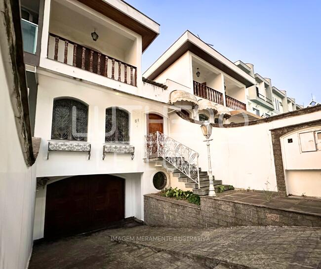 SOBRADO com A.C 349m², 3 dorms, sendo 1 suite, 5 vagas de garagem, Vila Invernada, SP/SP