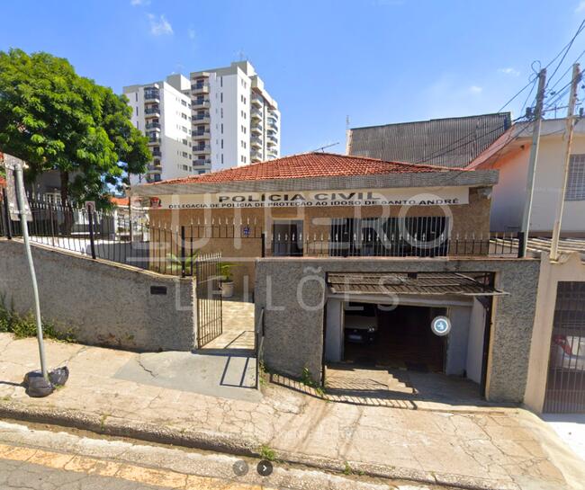 IMOVEL COMERCIAL A.T 300m², com dois pavimentos, com 6 salas, garagem, V. Boa Vista, Santo André/SP