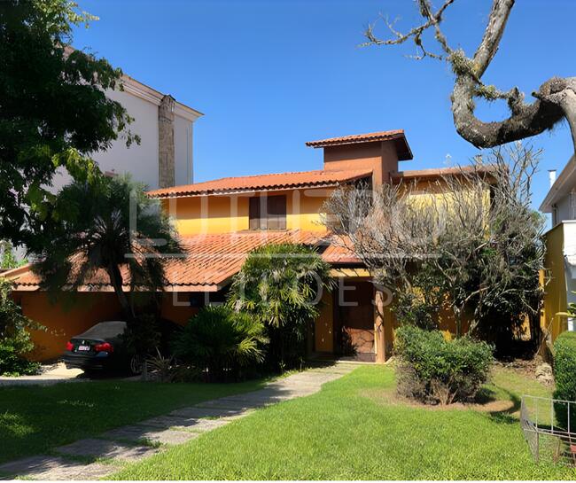 DIREITOS, SOBRADO com A.T 420m², A.C 284m², 5 dorms. (3 suites), Alphaville Resid. 10, Santana de Paranaíba/SP