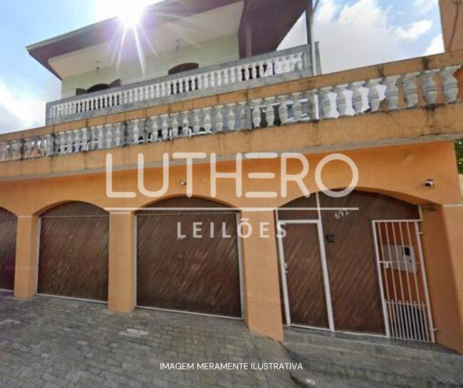 SOBRADO com A.T 355m², A.C 300m² com EDICULA e 5 dorms, Jd. Belval, Barueri/SP