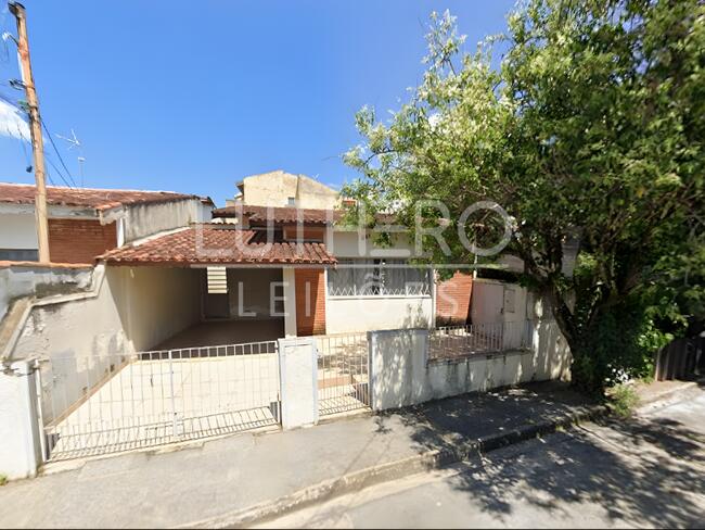 CASA com EDÍCULA, A.T 277,50m², A.C. 117,80m², 3 dorms, área de lazer com piscina, Jd. Paulista, Atibaia/SP