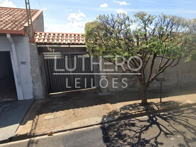 50% de um IMÓVEL, com A.C 120M², A.T 253M², Jd. Primavera, Matão/SP.