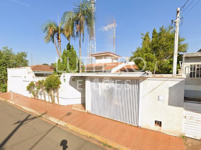 CASA, A.T 600m², A.C 284,62m², garagem, Centro, Engenheiro Coelho/ SP