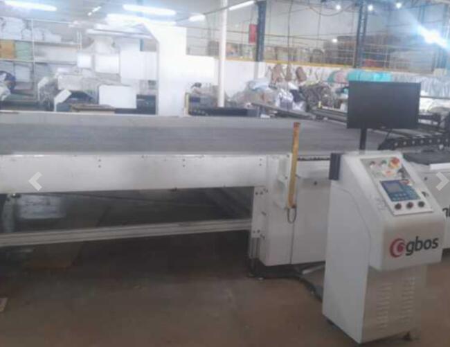 Máquina automática de corte com 1 cabeçote