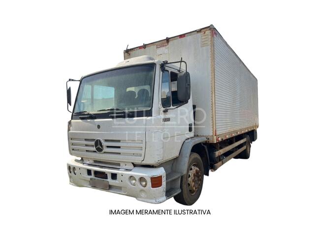 M. BENZ/715C., 2004/2004, Branca, Diesel.