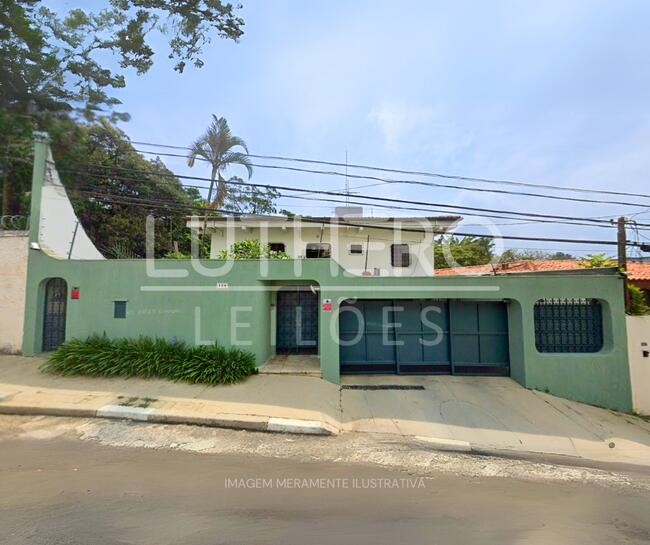 SOBRADO, com A.T 405m², A.C 449m², 4 dorms, área de lazer, garagem com duas vagas, Chacara Monte Alegre – São Paulo/SP.