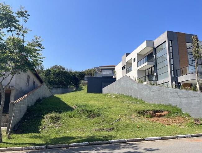TERRENO NO LOTEA. RESIDENCIAL DOS LAGOS C/500,15M² EM COTIA/SP (DIREITOS DECORRENTE)