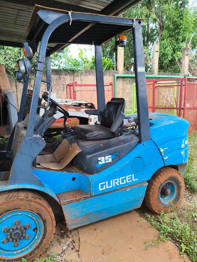 VENDA DIRETA de Empilhadeira da marca Gurgel modelo FD35