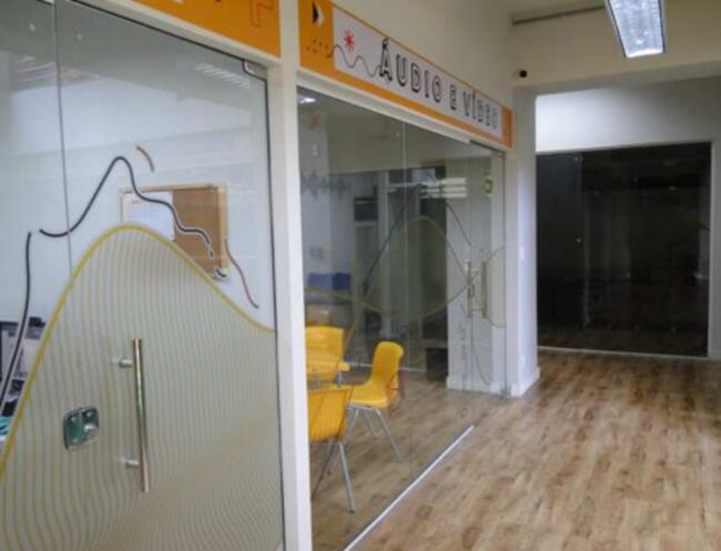 Excelente Prédio | Acabmento De Alto Padrão | Área Construida 2.785,00 M² | Sta Helena | Juiz De Fora , localizado em Juiz De Fora - MG