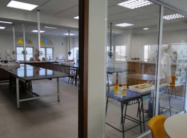 Excelente Prédio | Acabmento De Alto Padrão | Área Construida 2.785,00 M² | Sta Helena | Juiz De Fora , localizado em Juiz De Fora - MG