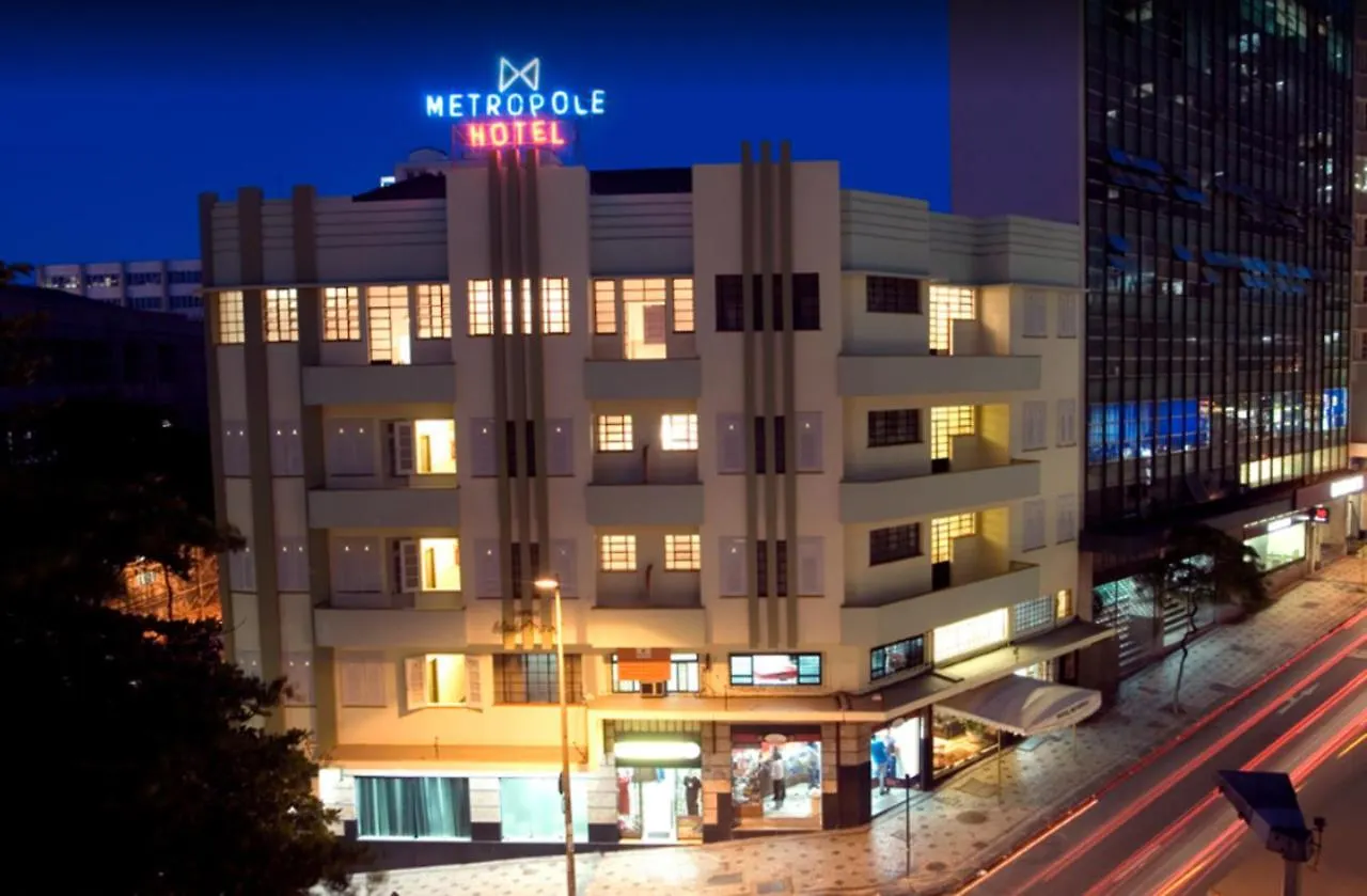 Hotel metrópole no centro de bh/mg i área de 2.858,60m² i 05 andares | 64 quartos | piscina i rua da bahia c/ goiás