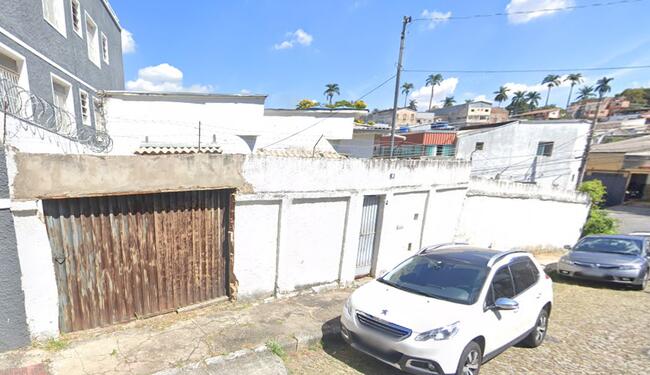 Casa Residencial Com 2 Lojas | Bomfim | Belo Horizonte/mg, localizado em Belo Horizonte - MG
