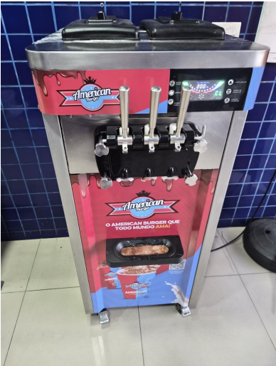 BALCÃO REFRIGERADO, CHAPA, FREEZER E MÁQUINA DE SORVETE